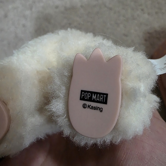 POP MART The Monsters Labubu Exciting Macaron "Soymilk" plush - Picture 3 of 3